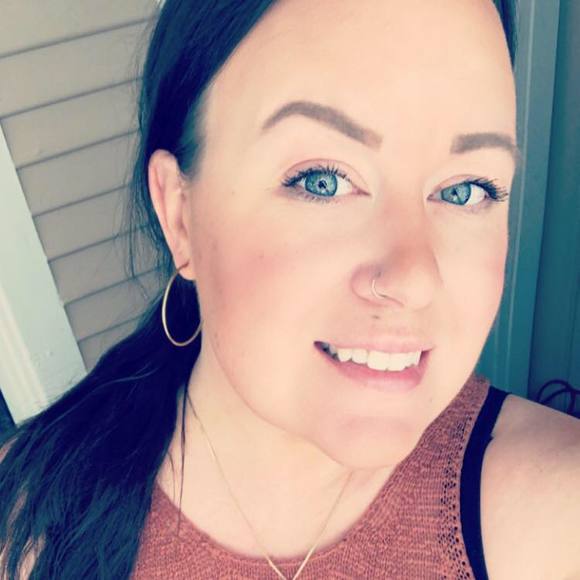 Meet your Posher, Janelle - Picture 1 of 1